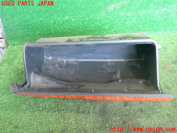 2UPJ-9240707516]ハイエースバン200系(KDH206V)グローブボックス1 中古_2
