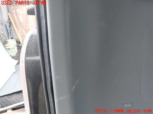 2UPJ-9240707680]ハイエースバン200系(KDH206V)左リアピラートリム 中古_2