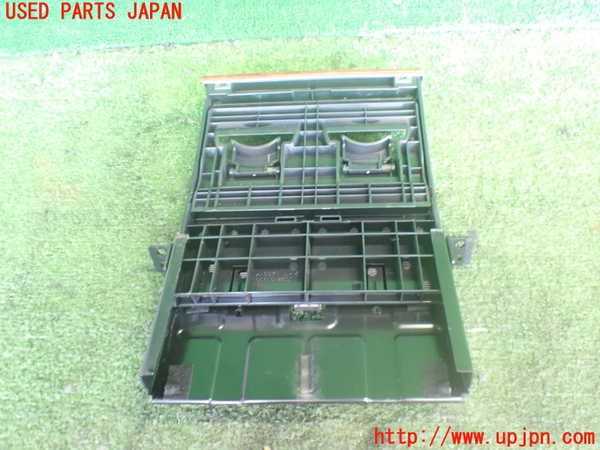 2UPJ-9240707810]ハイエースバン200系(KDH206V)ドリンクホルダー 中古_3