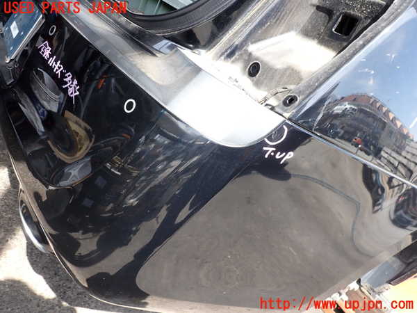 2UPJ-9240711610]クライスラー・300(LX36)リアバンパー 中古_2