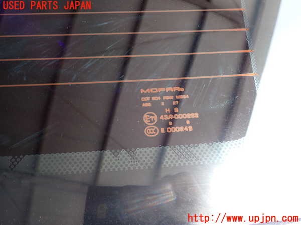 2UPJ-9240711560]クライスラー・300(LX36)リアガラス 中古(43R-000262 M504)_2