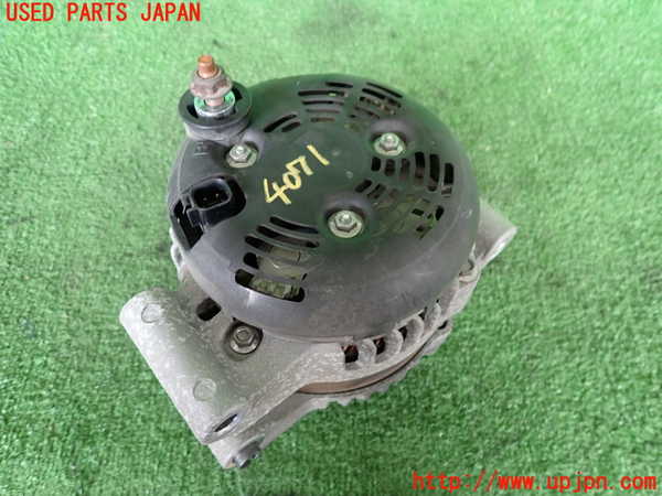2UPJ-9240716015]クライスラー・300(LX36)オルタネーター(ダイナモ) 中古_2