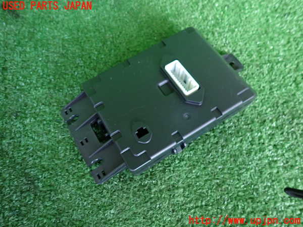 2UPJ-9240716147]クライスラー・300(LX36)コンピューター2 (Heater Module) 中古_2