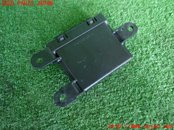2UPJ-9240716148]クライスラー・300(LX36)コンピューター3 (Parking Assist Control Module) 中古_2