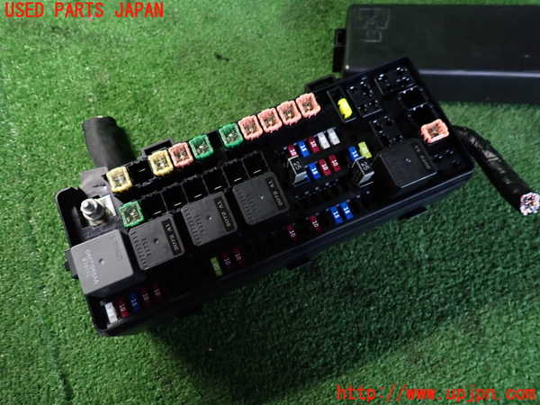 2UPJ-9240716742]クライスラー・300(LX36)ヒューズボックス2 中古_3