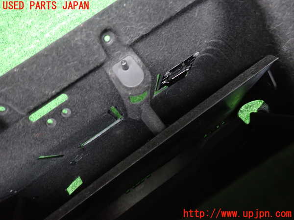 2UPJ-9240717516]クライスラー・300(LX36)グローブボックス1 中古_4