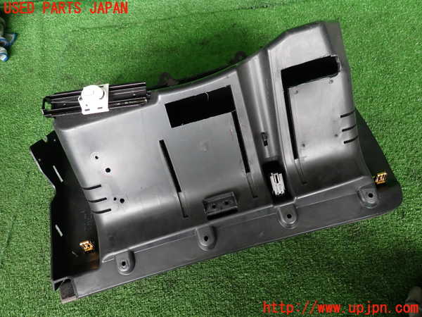 2UPJ-9240717516]クライスラー・300(LX36)グローブボックス1 中古_5