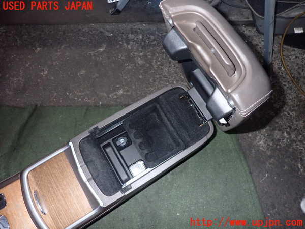 2UPJ-9240717540]クライスラー・300(LX36)センターコンソール 中古_4