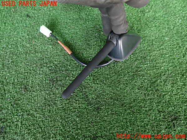 2UPJ-9240726550]８６(BRZ)(ZN6)アンテナ 中古_2