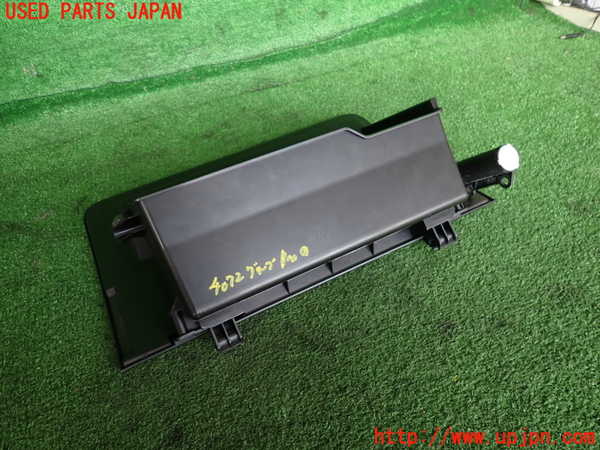 2UPJ-9240727516]８６(BRZ)(ZN6)グローブボックス1 中古_3