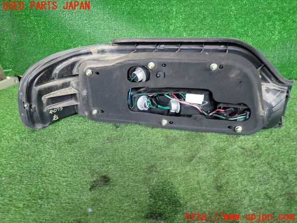 2UPJ-9240731530]デボネア(S22A)右テールランプ 中古_3