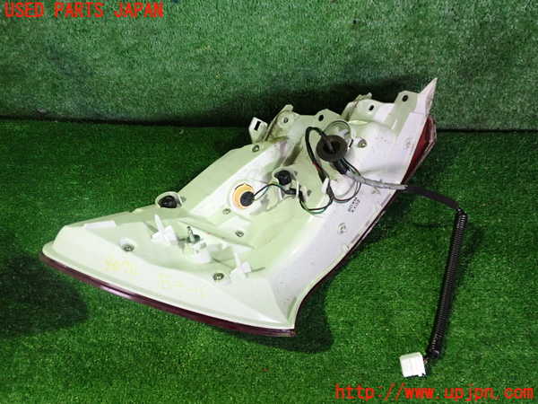 2UPJ-9240741530]レジェンド(KB2)右テールランプ 中古_2