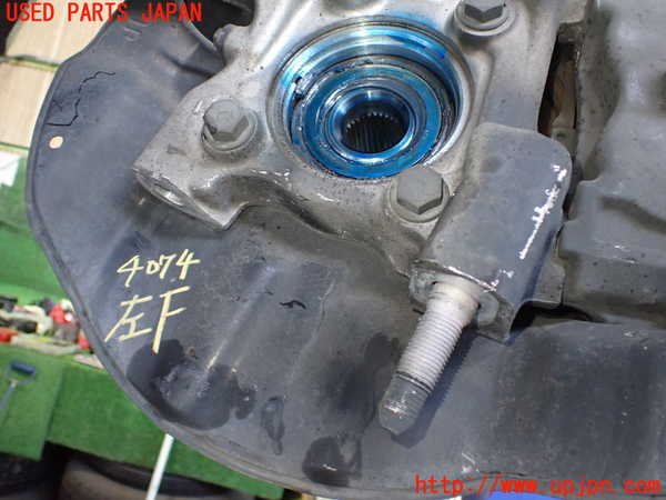 2UPJ-9240744295]レジェンド(KB2)左フロントナックルハブ (ジャンク品) 中古_4