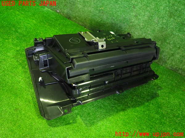 2UPJ-9240747516]レジェンド(KB2)グローブボックス1 中古_4