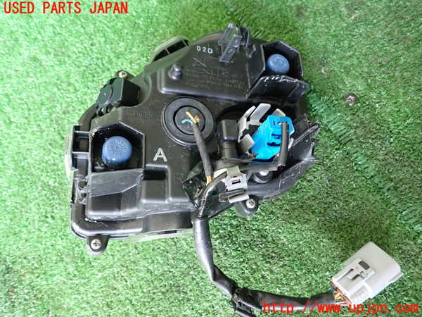 1UPJ-9240761180]レクサス・UX250h(MZAH10)右フォグ ジャンク_2