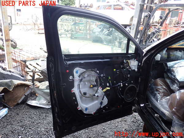 1UPJ-9240761260]レクサス・UX250h(MZAH10)左前ドア 中古 NSG M31A 43R-019812_2