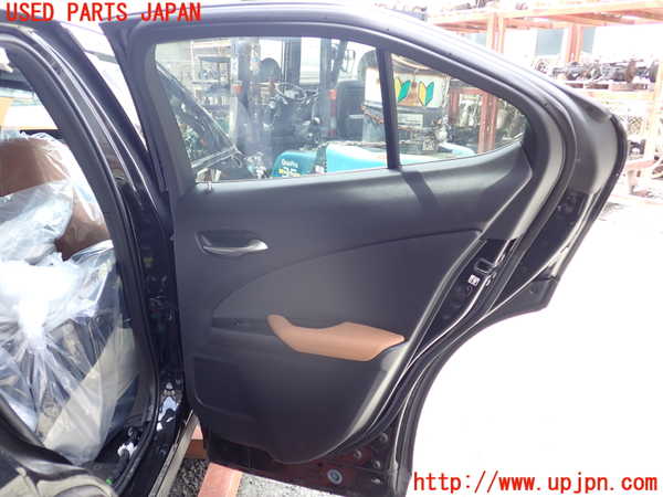 1UPJ-9240761290]レクサス・UX250h(MZAH10)右後ドア 中古 NSG M3Q8 43R-003021_2