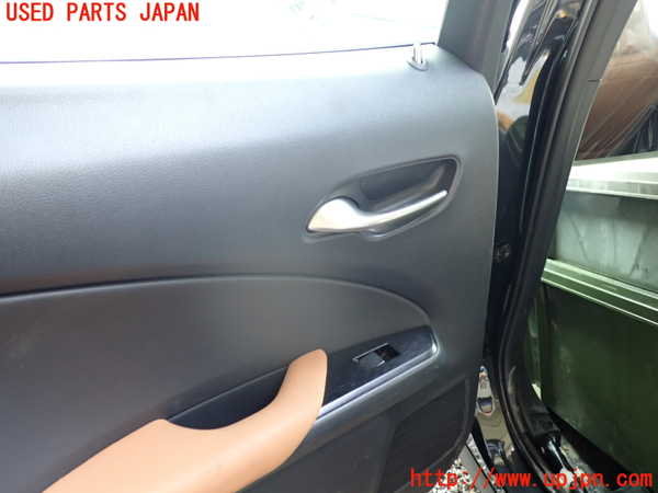 1UPJ-9240761320]レクサス・UX250h(MZAH10)左後ドア 中古 NSG M3Q8 43R-003021_3