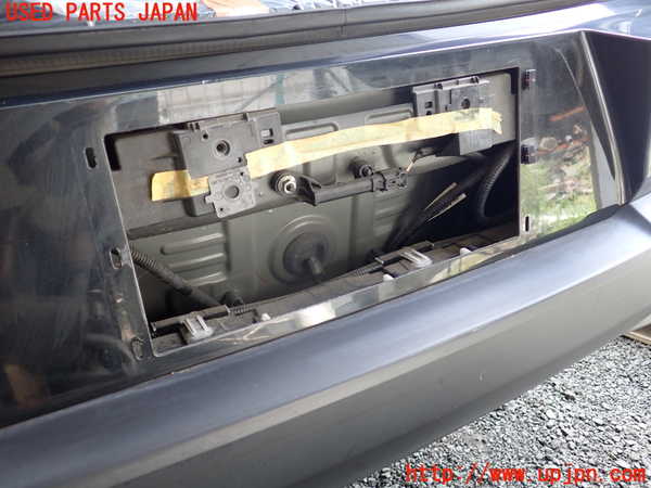 1UPJ-9240761610]レクサス・UX250h(MZAH10)リアバンパー 中古_3