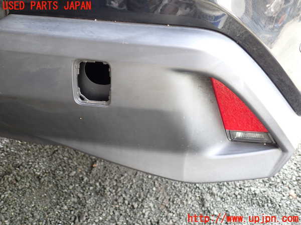 1UPJ-9240761610]レクサス・UX250h(MZAH10)リアバンパー 中古_4