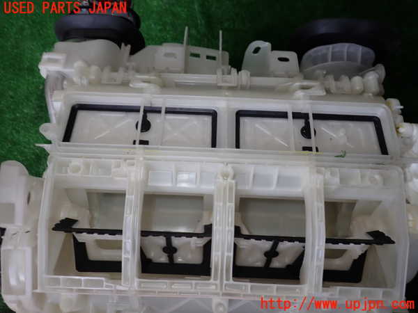1UPJ-9240766081]レクサス・UX250h(MZAH10)エバポレーター1 中古_3