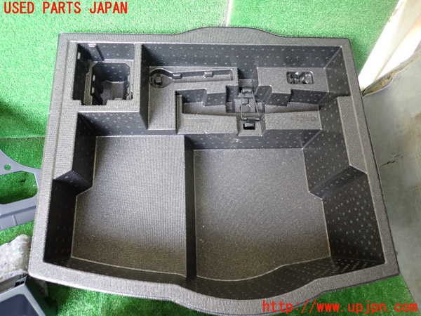 1UPJ-9240767771]レクサス・UX250h(MZAH10)ラゲッジトレイ1 中古_2