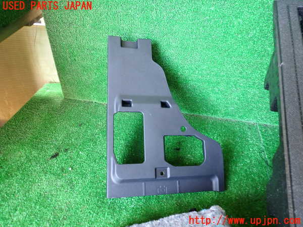 1UPJ-9240767771]レクサス・UX250h(MZAH10)ラゲッジトレイ1 中古_3