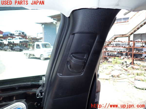 1UPJ-9240767665]レクサス・UX250h(MZAH10)右センターピラートリム 中古_2