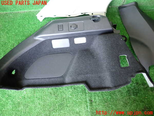 1UPJ-9240767680]レクサス・UX250h(MZAH10)左リアピラートリム 中古_3