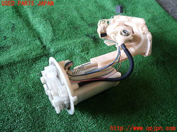 1UPJ-9240792510]カローラ ツーリング ハイブリッド(ZWE211W)燃料ポンプ 中古_2