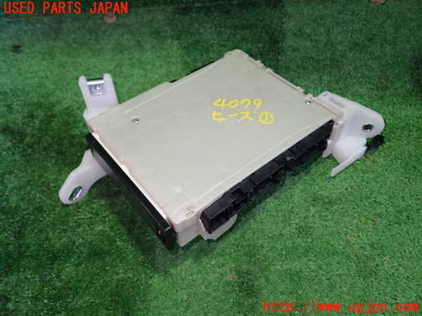 1UPJ-9240796741]カローラ ツーリング ハイブリッド(ZWE211W)ヒューズボックス1 【ジャンク】_5
