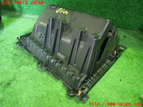 1UPJ-9240797516]カローラ ツーリング ハイブリッド(ZWE211W)グローブボックス1 中古_4