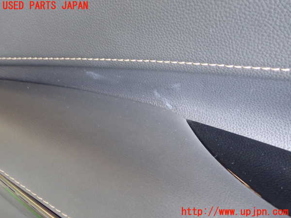 1UPJ-9240791264]カローラ ツーリング ハイブリッド(ZWE211W)左前ドア内張り 中古_4