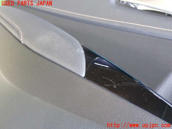 1UPJ-9240791324]カローラ ツーリング ハイブリッド(ZWE211W)左後ドア内張り 中古_2
