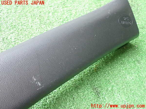 1UPJ-9240797655]カローラ ツーリング ハイブリッド(ZWE211W)右フロントピラートリム 中古_2