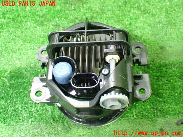 1UPJ-9240801182]ソリオ(MA37S)左フォグ 中古_2