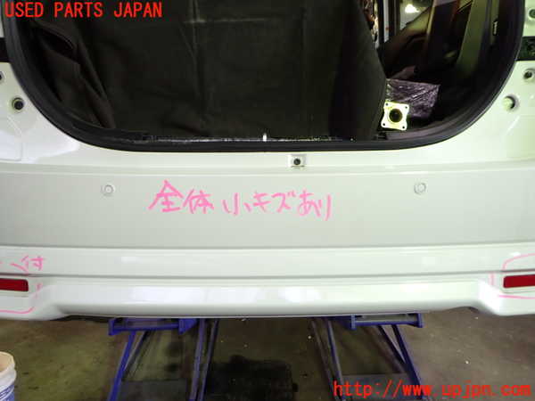 1UPJ-9240801610]ソリオ(MA37S)リアバンパー 中古_3