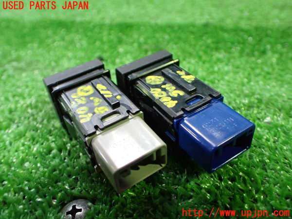 1UPJ-9240806307]ソリオ(MA37S)スイッチ2(ODO TRIP INFO) 中古_2