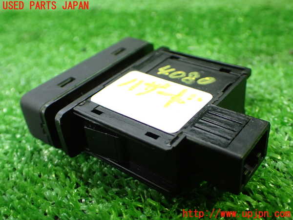 1UPJ-9240806290]ソリオ(MA37S)ハザードスイッチ 中古_2
