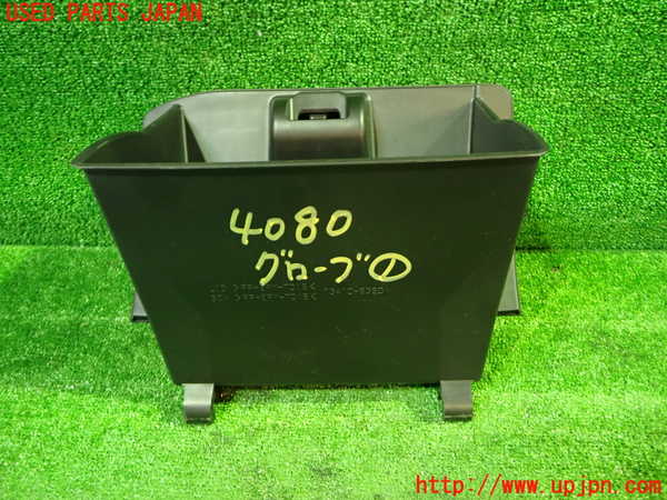 1UPJ-9240807516]ソリオ(MA37S)グローブボックス1 中古_3