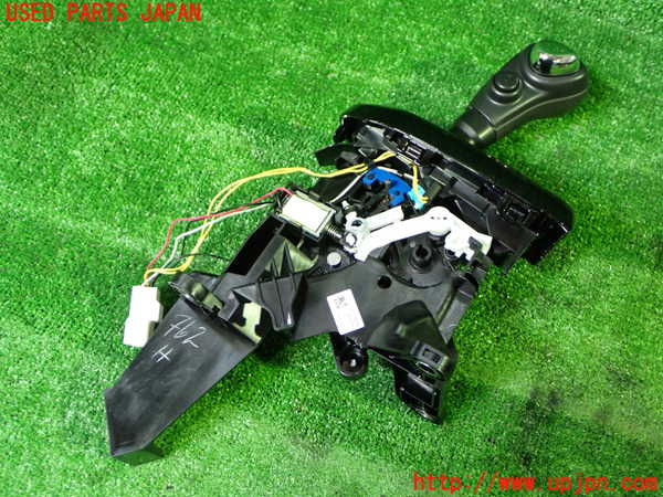 1UPJ-9240807555]ソリオ(MA37S)ATシフトレバー 中古_2