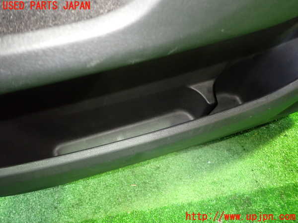 1UPJ-9240811264]エリシオン(RR1)左前ドア内張り 中古_3