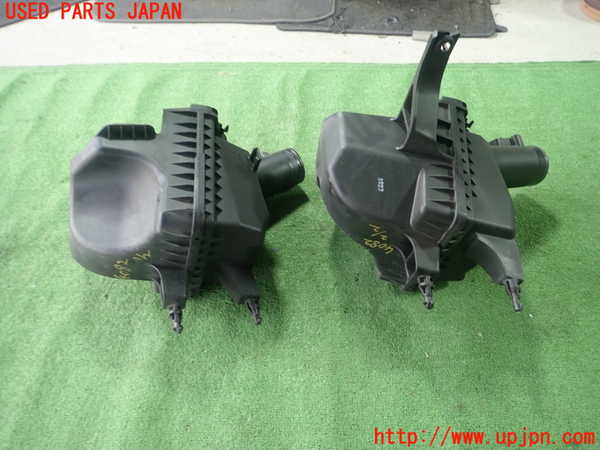 1UPJ-9240822560]シーマ(HGY51)エアクリーナーボックス 中古_2