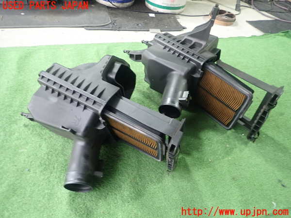1UPJ-9240822560]シーマ(HGY51)エアクリーナーボックス 中古_3