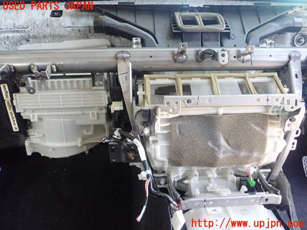 1UPJ-9240826081]シーマ(HGY51)エバポレーター1 中古_1