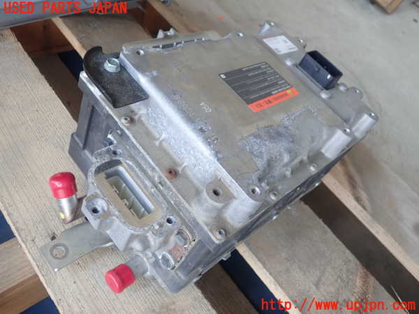 1UPJ-9240826916]シーマ(HGY51)インバーターコンバーター 中古_2