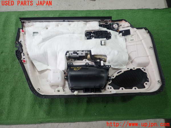 1UPJ-9240821234]シーマ(HGY51)右前ドア内張り 中古_3