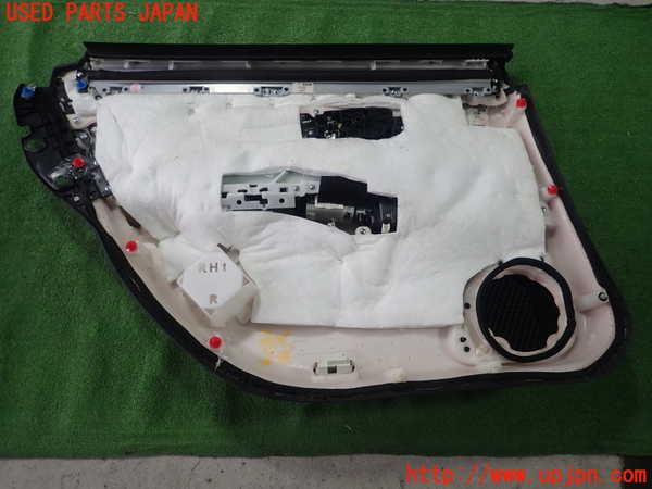 1UPJ-9240821294]シーマ(HGY51)右後ドア内張り 中古_3