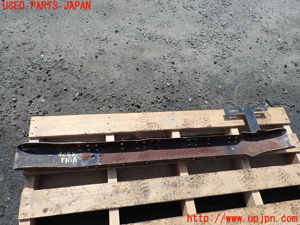 1UPJ-9240831010]ランクル40系(BJ41V)フロントバンパー 中古_4