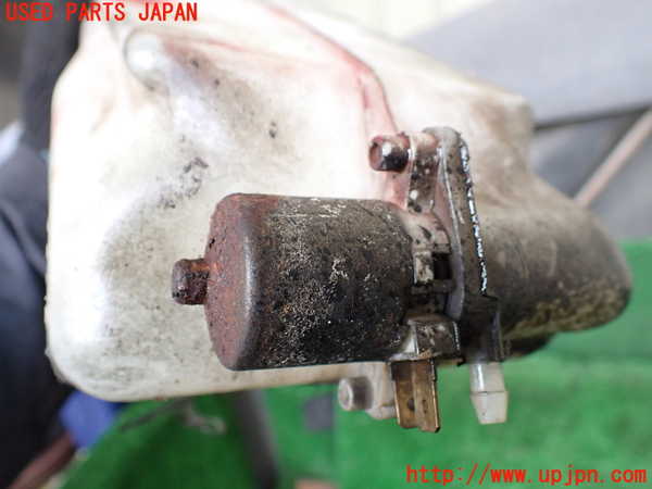 1UPJ-9240836791]ランクル40系(BJ41V)ウォッシャータンク1 中古_4